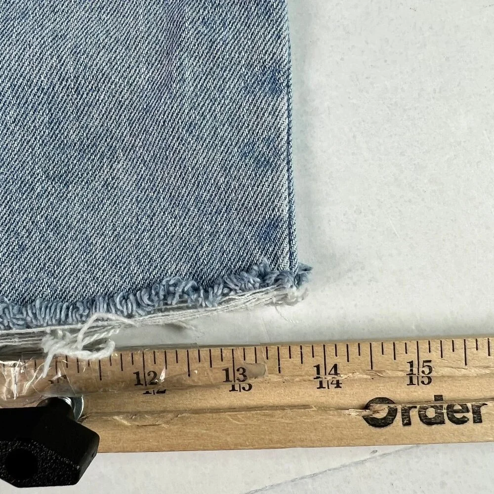 Y2K Levi's Jeans Shorts Men 35* 560 Loose Blue Faded Cut Off Denim Jorts Tag 36